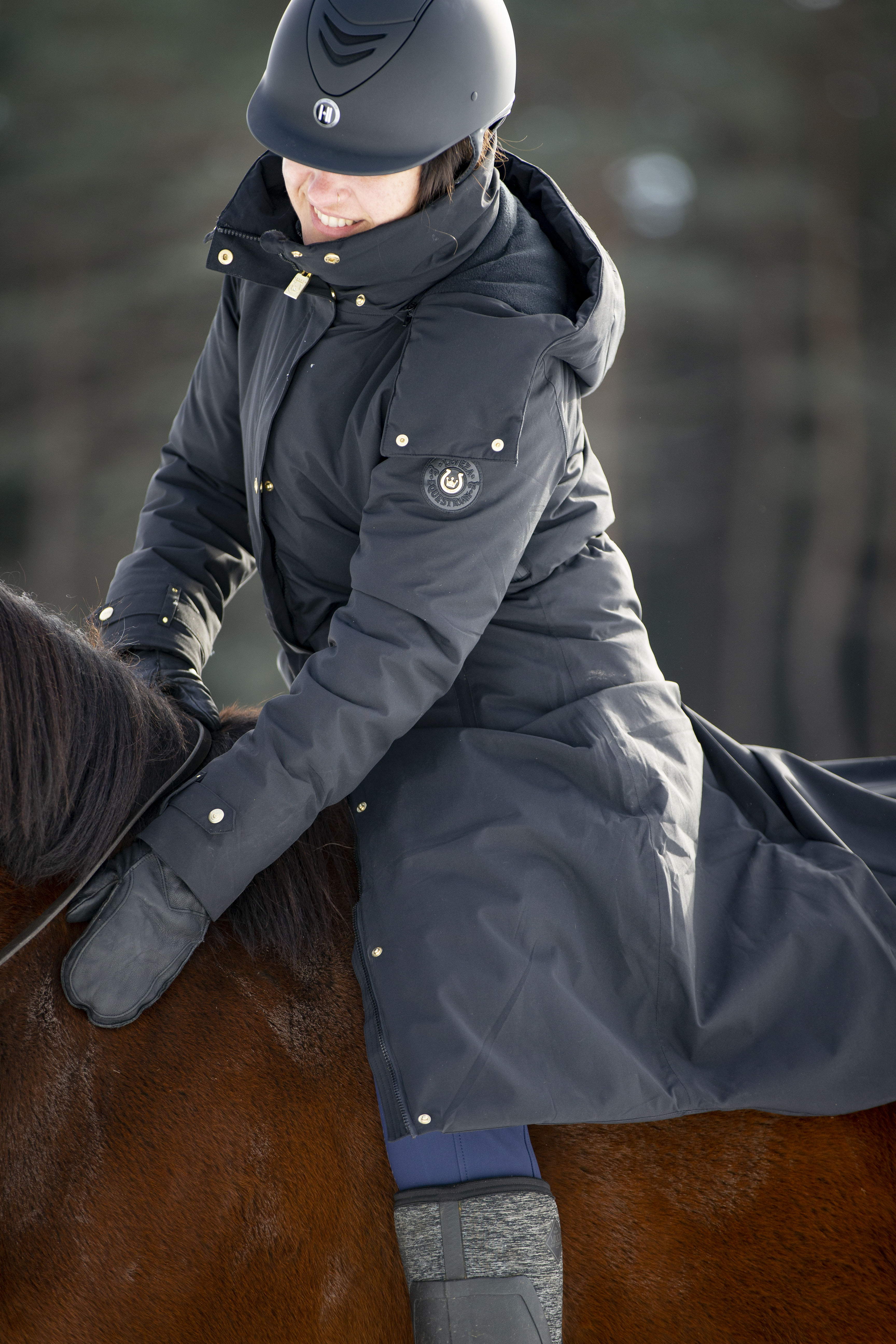 Alaska Winter Jacket: Perfect for Equestrian Adventures – Leveza