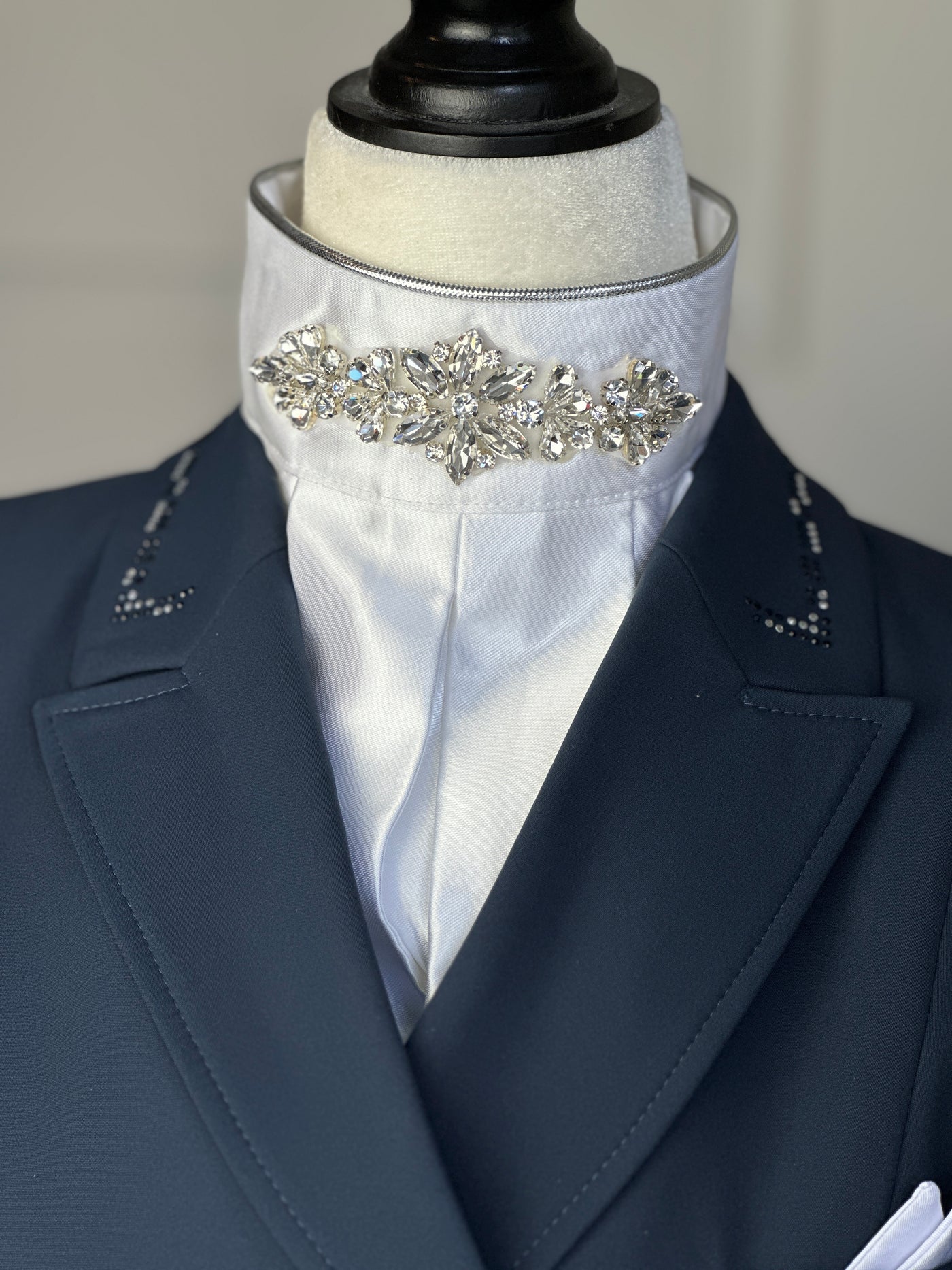 Stock Tie Magical Silver