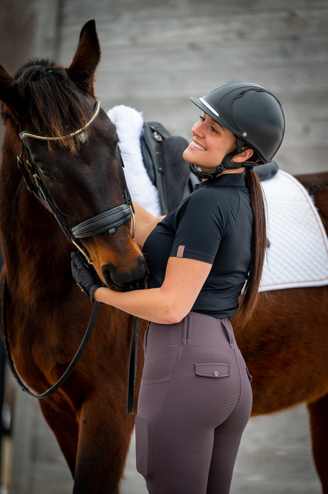 Liana black short sleeves - Leveza